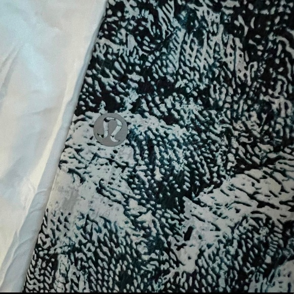 Lululemon leggings - Picture 4 of 7